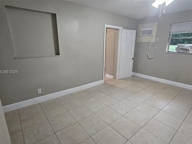 1840 Fern Rd #3 — Photo 9