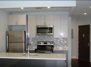 2324 Broadway APT 3R, Astoria, NY 11106