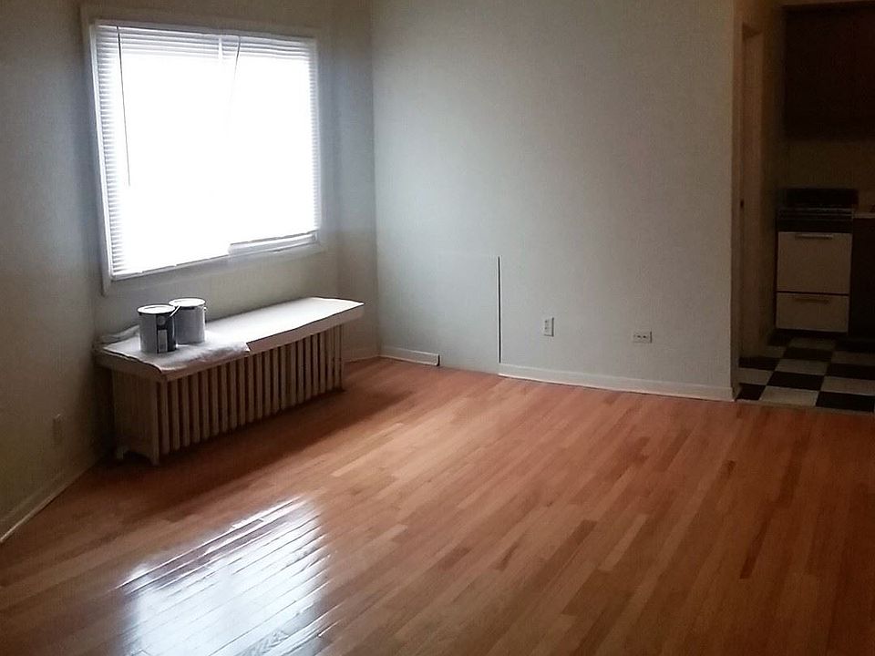 2nd image of 1907 Colfax Ave S APT 105