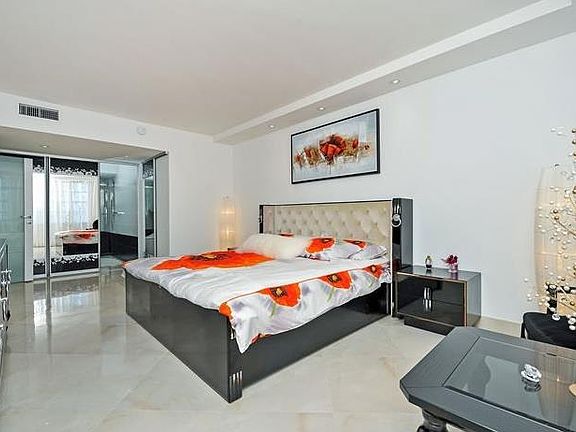 3rd image of 1985 S Ocean Dr APT 19E
