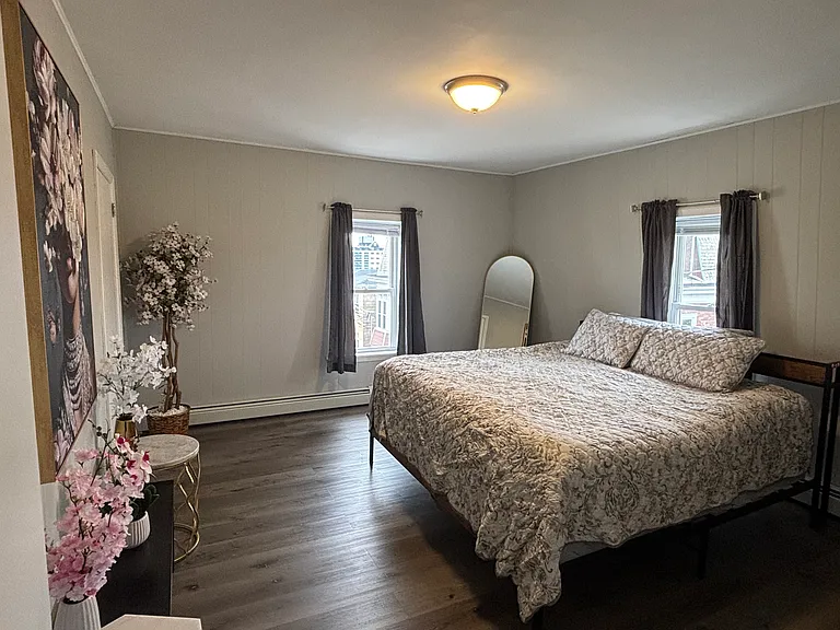 20 Jones St #1 — Photo 11