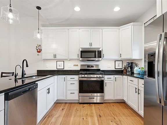 5th image of 2885 Crimson Ln Unit A