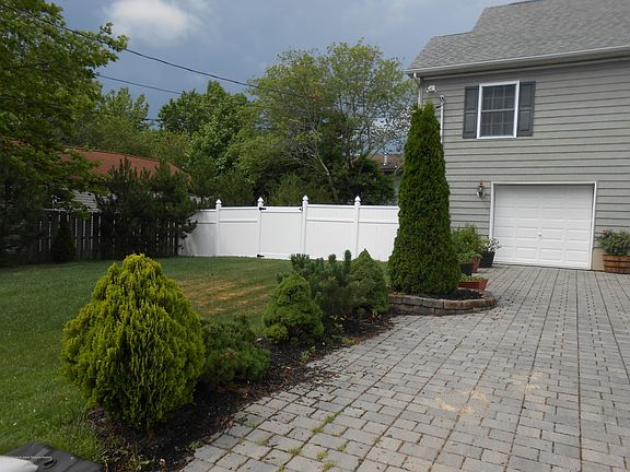5th image of 97 Adriatic Ave