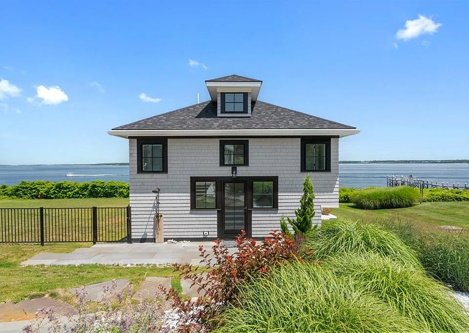 1058 E Shore Rd