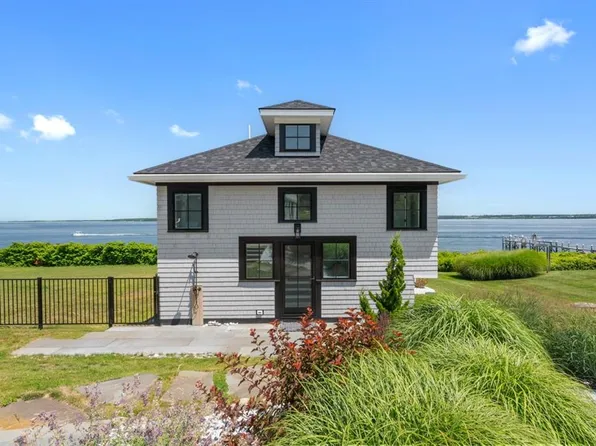 1058 E Shore Rd, Jamestown, RI 02835