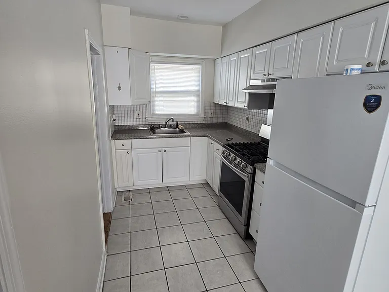 25 Brown St — Photo 3