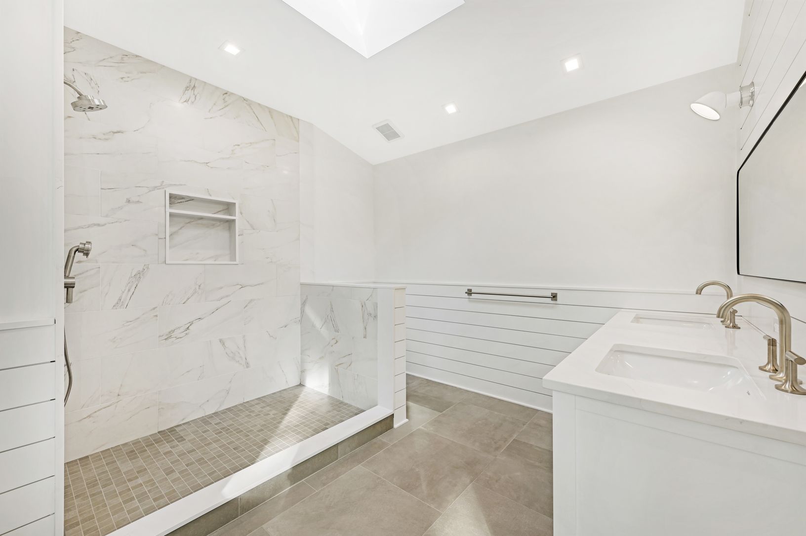  Primary Bath - Glass Arriving Soon