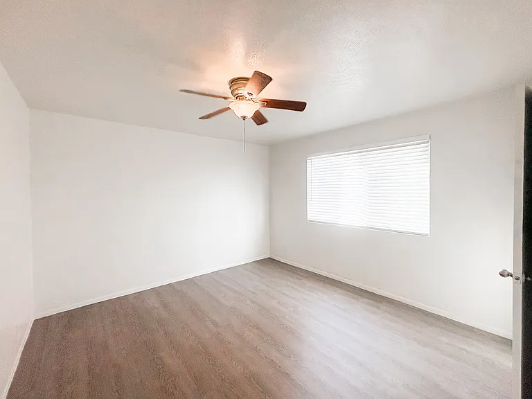 2417 E Campbell Ave #11A — Photo 17