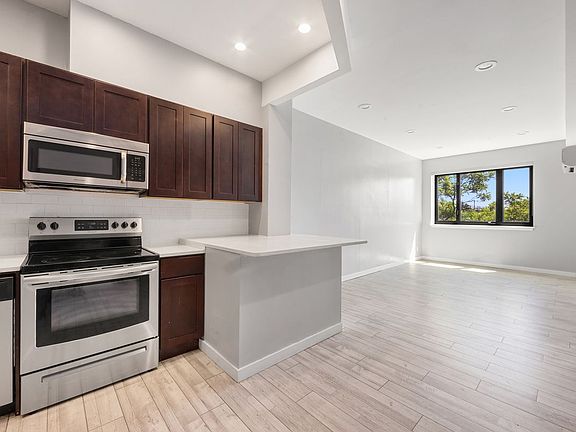 2nd image of 751 E 133rd St APT 3A
