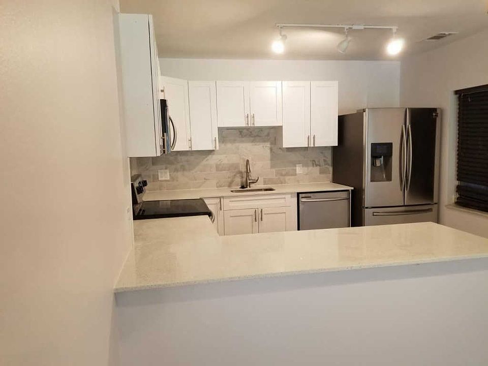 1st image of 1916 Palmland Dr #3