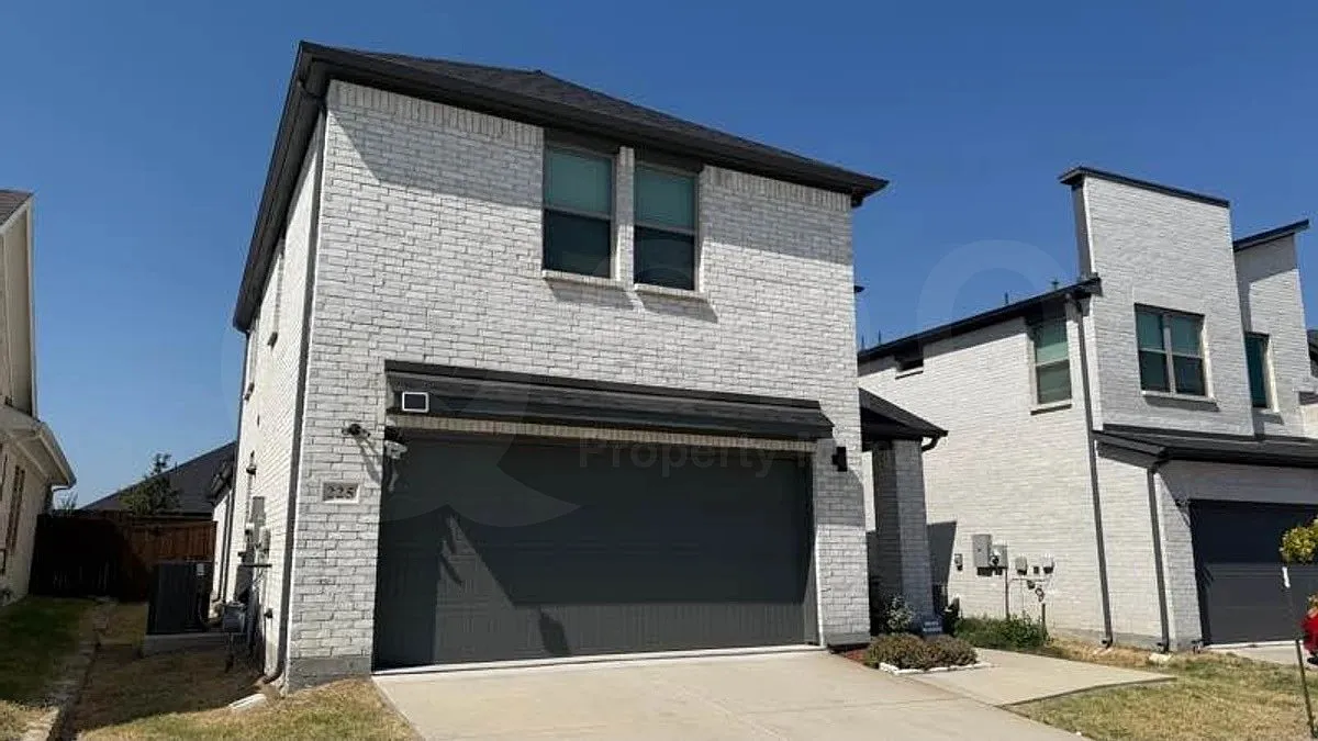 4 bed, 3.5 bath, 2547 sqft, $2,500 — Photo 2