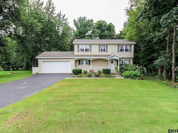 3rd image of 5 Country Fair Ln