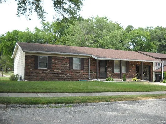 4300 Thadway Dr photo 1