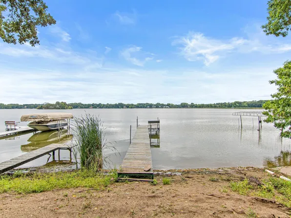 5930 Kirkwood Ln N, Plymouth, MN 55442