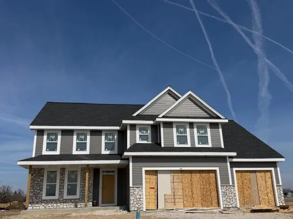 490 Talbots Woods DRIVE, Dousman, WI 53118