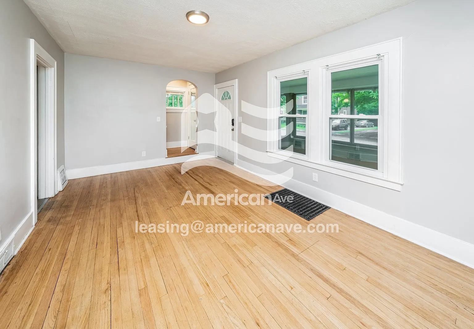 3 bed, 1.0 bath, 1104 sqft, $1,625 — Photo 3