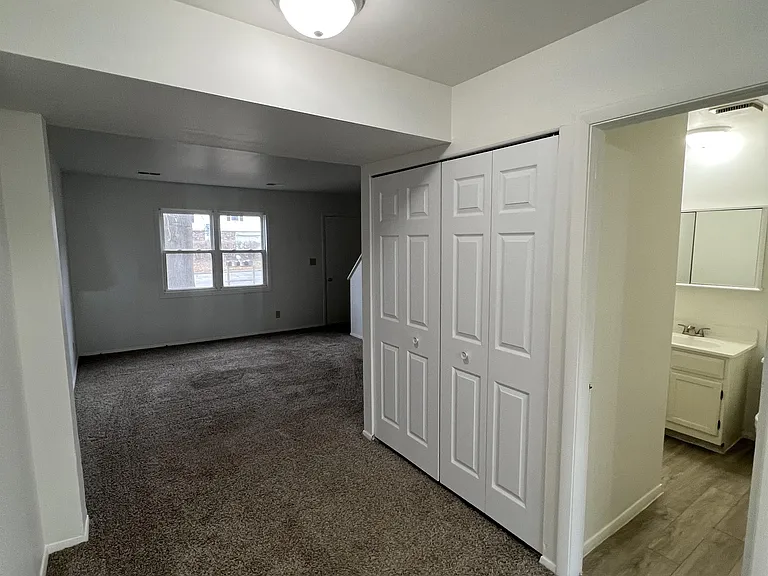 2302 E Glendale Blvd #2 — Photo 5