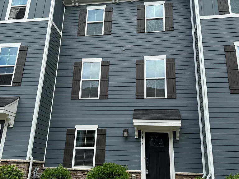 1222 Ashbury St — Photo 1