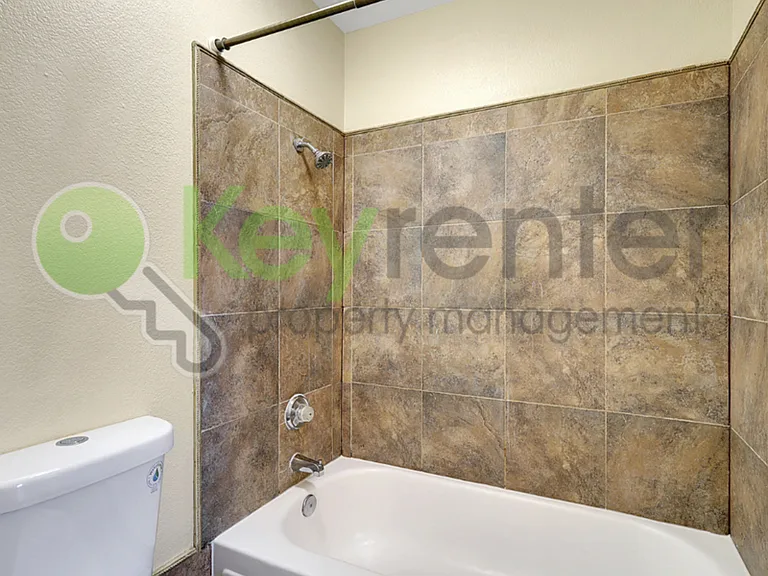 600 Del Verde Cir #7 — Photo 21