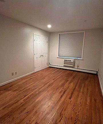 5th image of 3614 Johnson Ave #1AA
