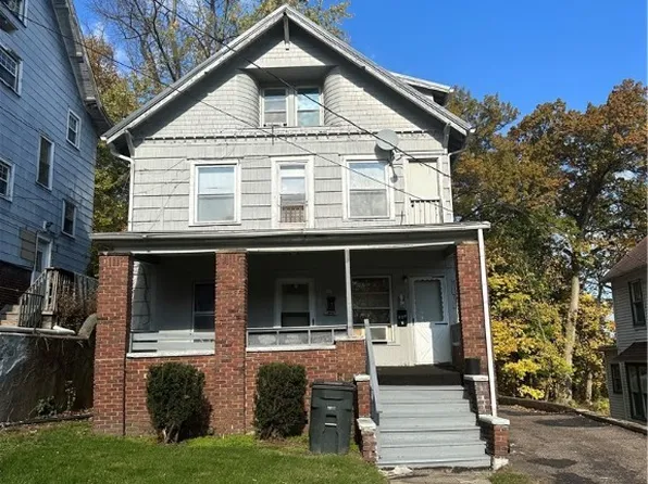 545 & 547 Stratford Ave, Akron, OH 44303