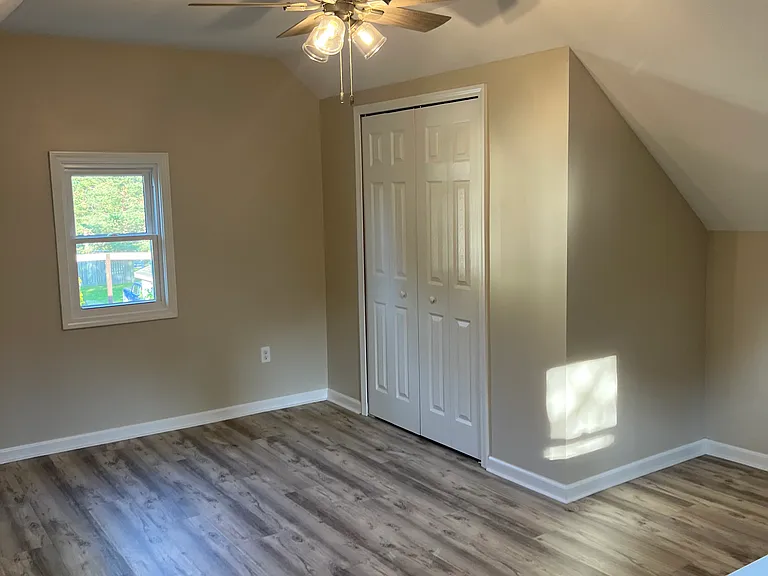 10 Lakeville Ct — Photo 9