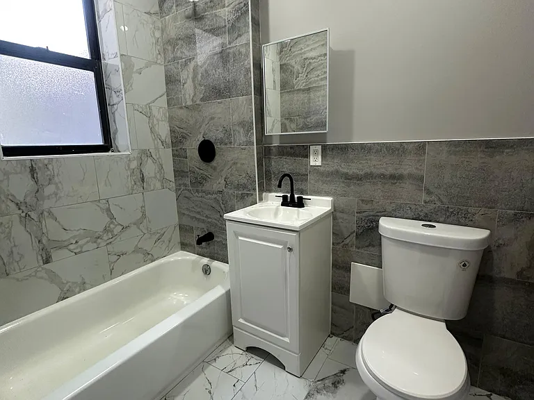 160 Ellis Ave #305C — Photo 3