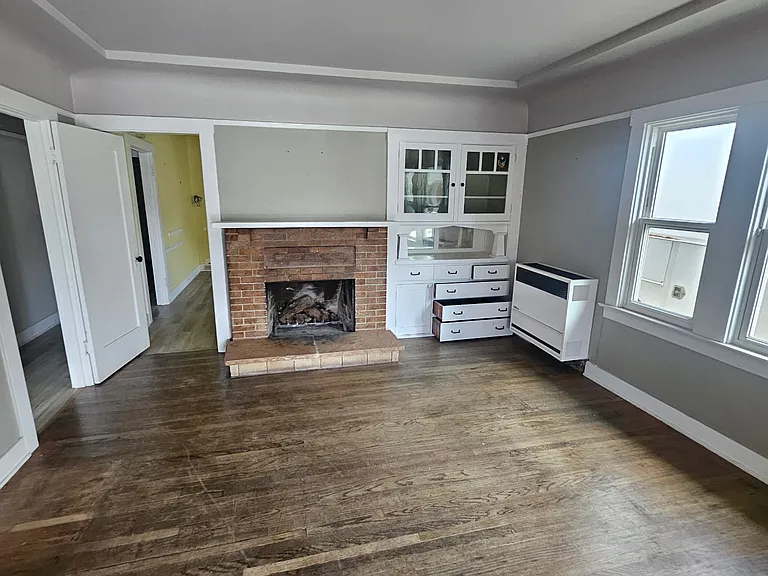 809 E Yanonali St — Photo 1