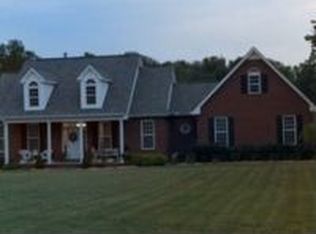 565 Peach Ave, Morrison, TN 37357