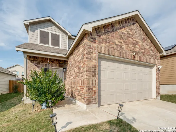 10427 beachball, Converse, TX 78109