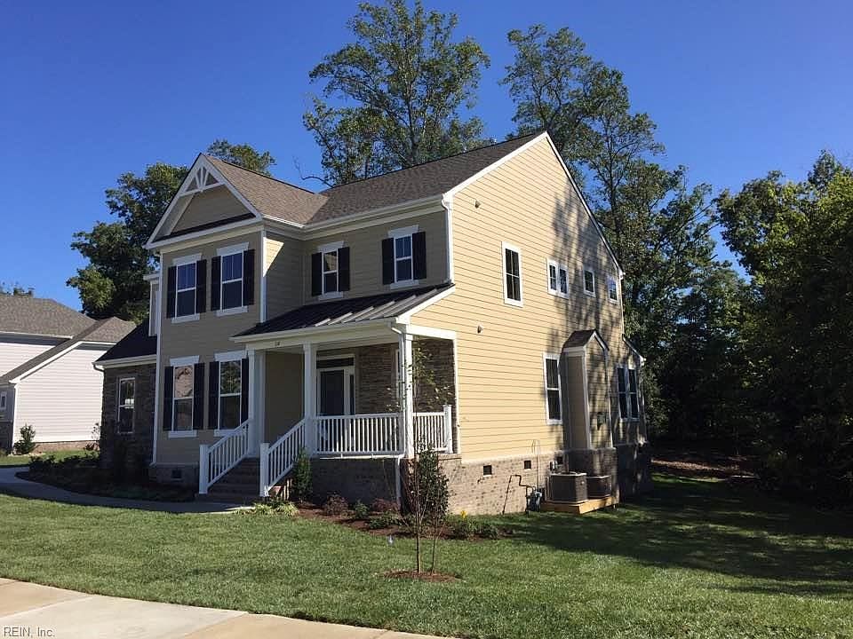 2nd image of 114 Torrington Cir