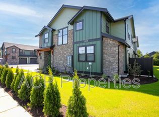 2205 Dejong Dr UNIT B, Lynden, WA 98264