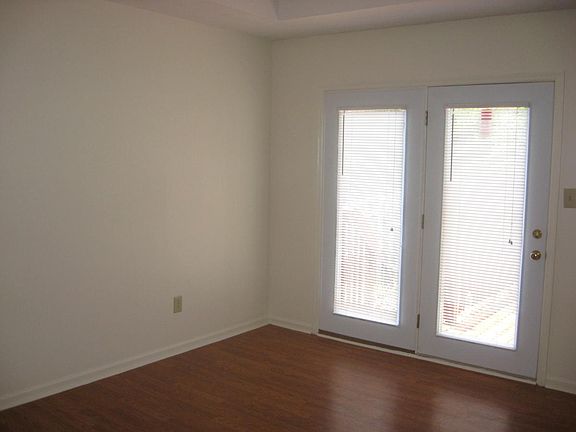 3rd image of 1104 Iron Lace Ct