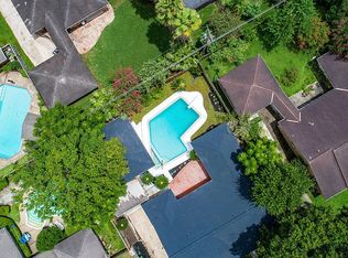 5810 Dumfries Dr, Houston, TX 77096