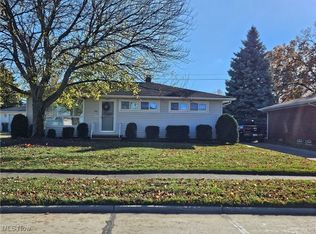 288 E Meadowlawn Blvd, Seven Hills, OH