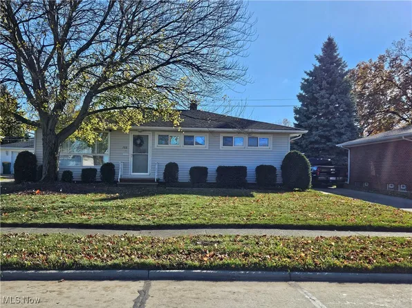 288 E Meadowlawn Blvd, Seven Hills, OH 44131