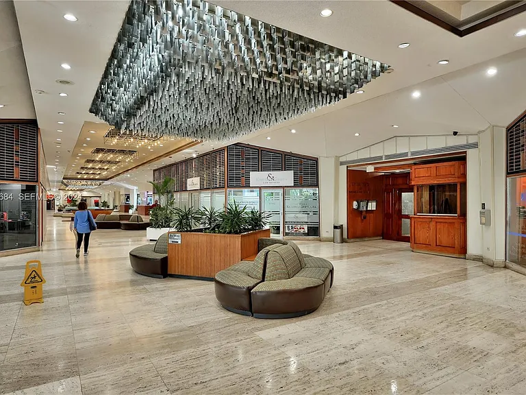 999 Brickell Bay Dr #STU06 — Photo 8