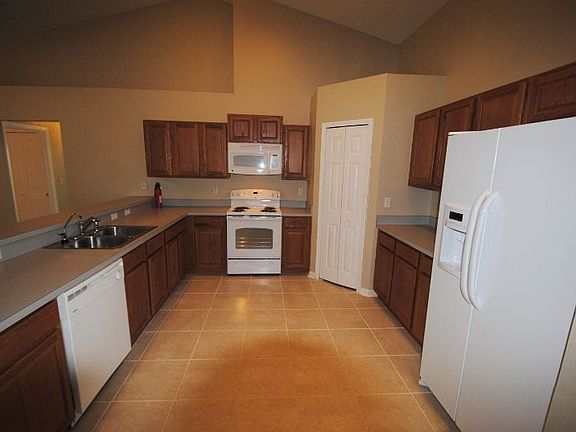 2nd image of 1137 Heather Glen Dr