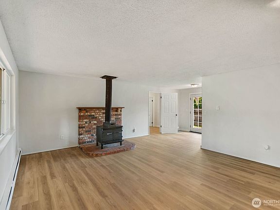 3rd image of 128 Florence Street