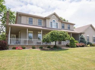 130 Topaz Cir, Canfield, OH 44406