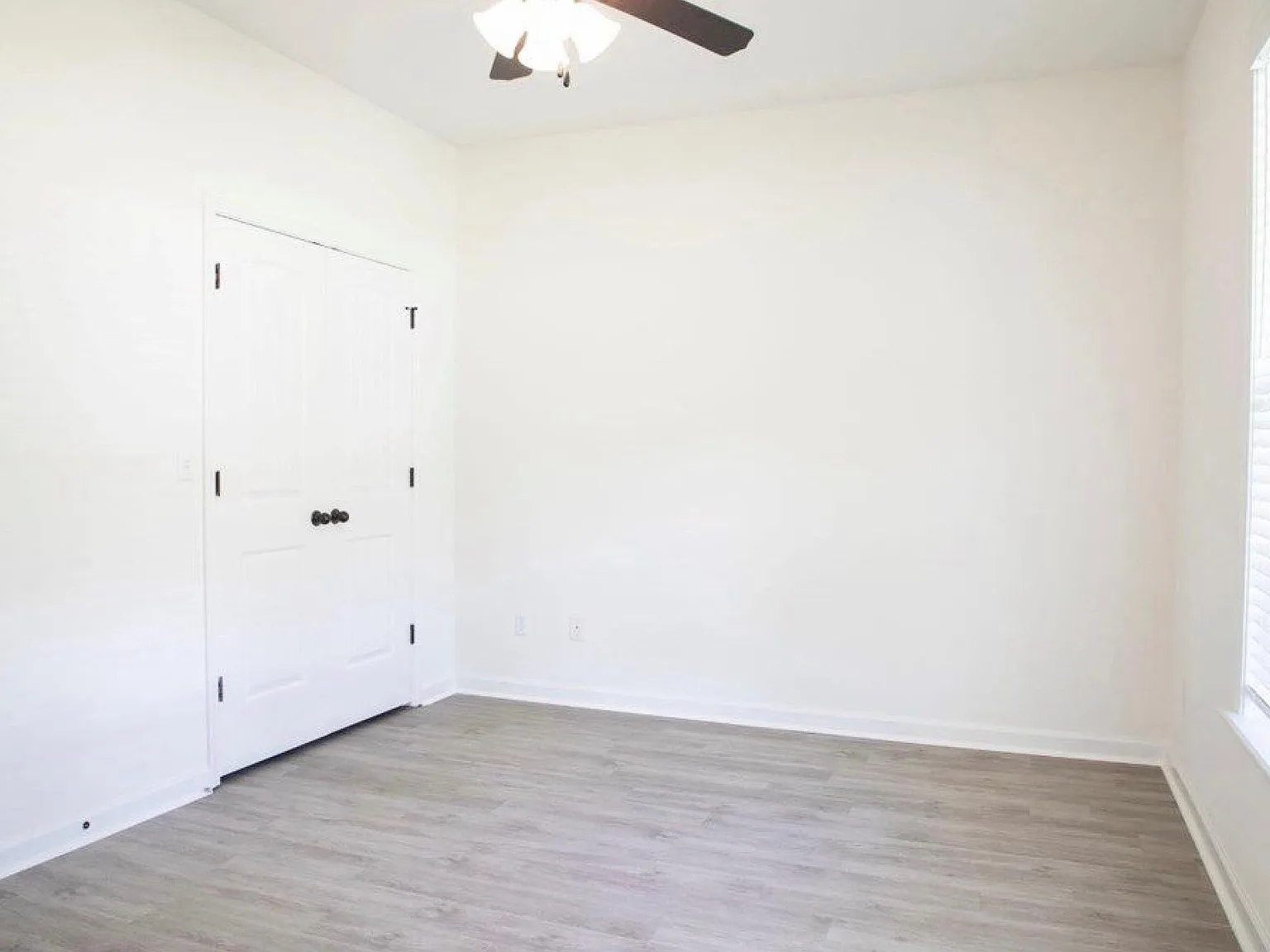 3 bed, 1428 sqft, $2,200 — Photo 2