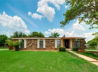 504 Windmere Cir, Corinth, TX 76210