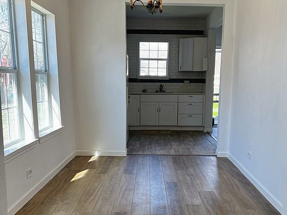 5th image of 307 E Main St