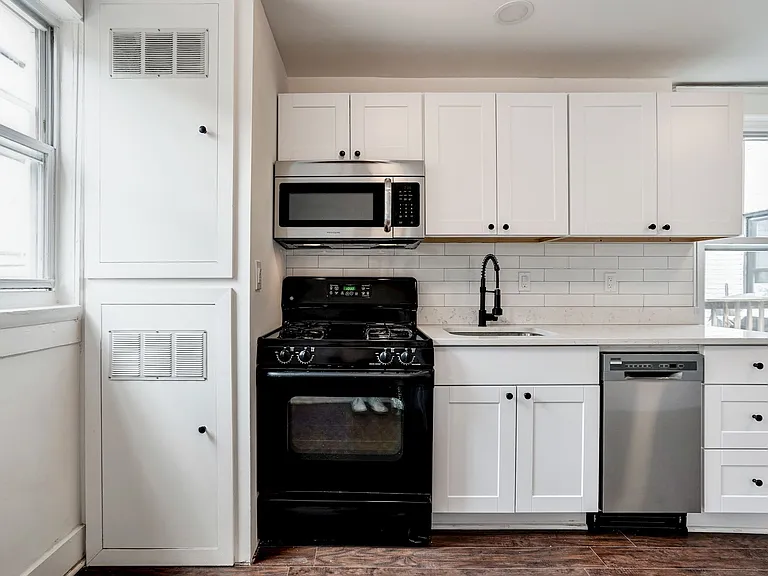 810 Otis Pl NW #4 — Photo 8