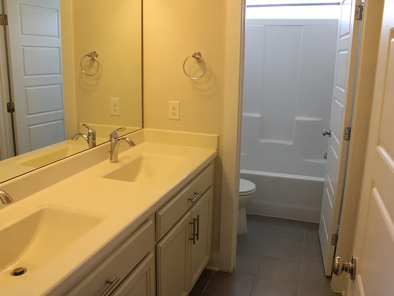 1521 Rhodeschool Dr — Photo 13