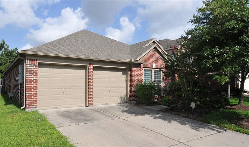 1st image of 7410 Lakesage Ln