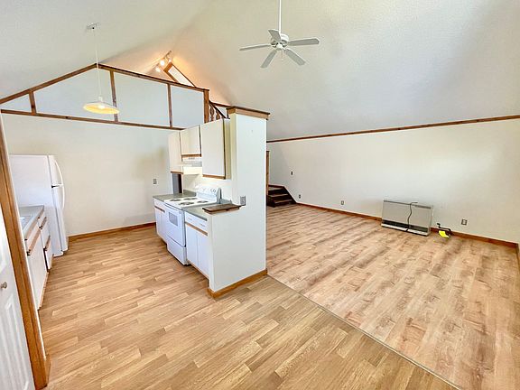 5th image of 3723 Shelburne Rd