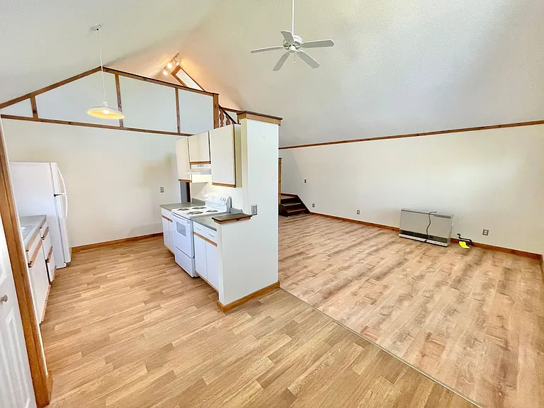 3724 Shelburne Rd — Photo 5