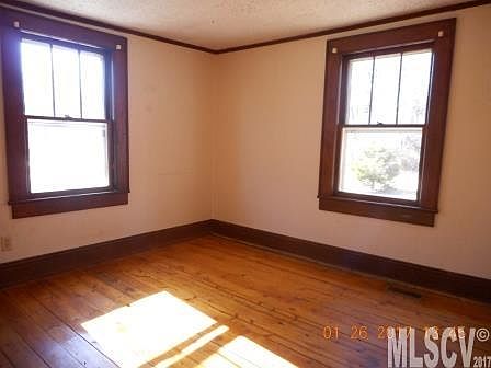 4th image of 875 F Avenue Dr SE