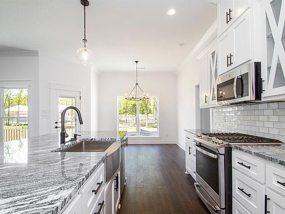 3rd image of 9649 Meadow Creek Dr